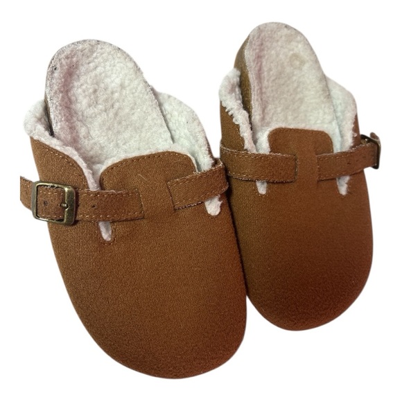 GAP Brown Slippers with Plush Lining - Picture 2 of 4